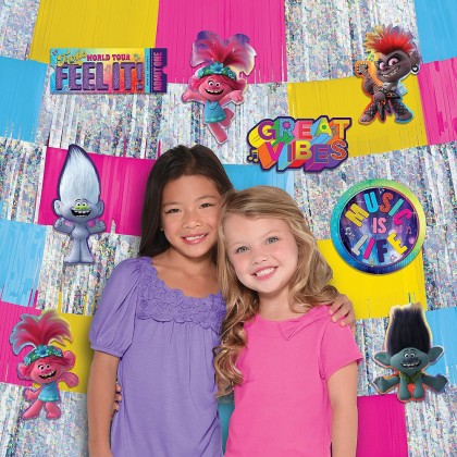 ©Trolls World Tour Deluxe Backdrop Decorating Kit